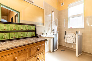 .- click for photo gallery